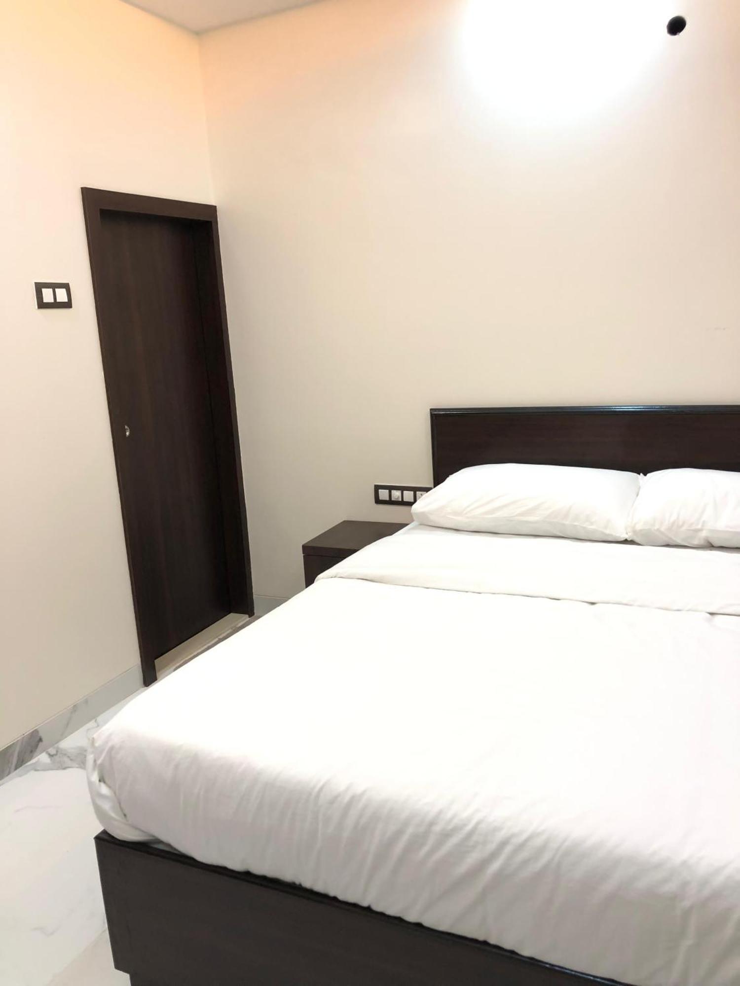 Sameena Guest House Panchgani Buitenkant foto