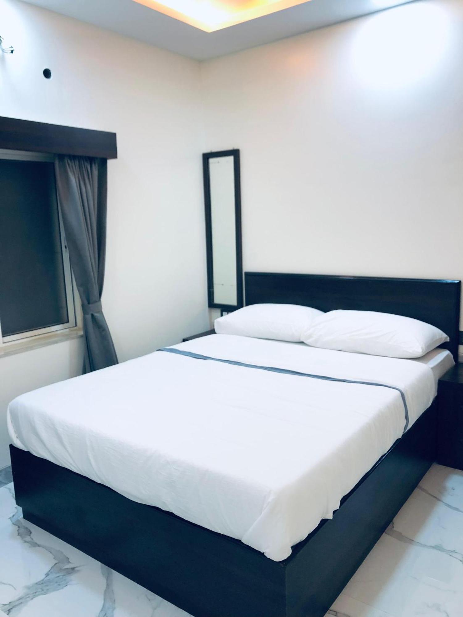 Sameena Guest House Panchgani Buitenkant foto